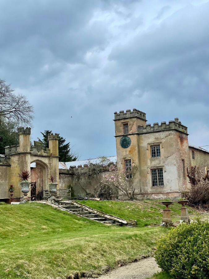 Llanerchydol Hall Suites Welshpool Ngoại thất bức ảnh