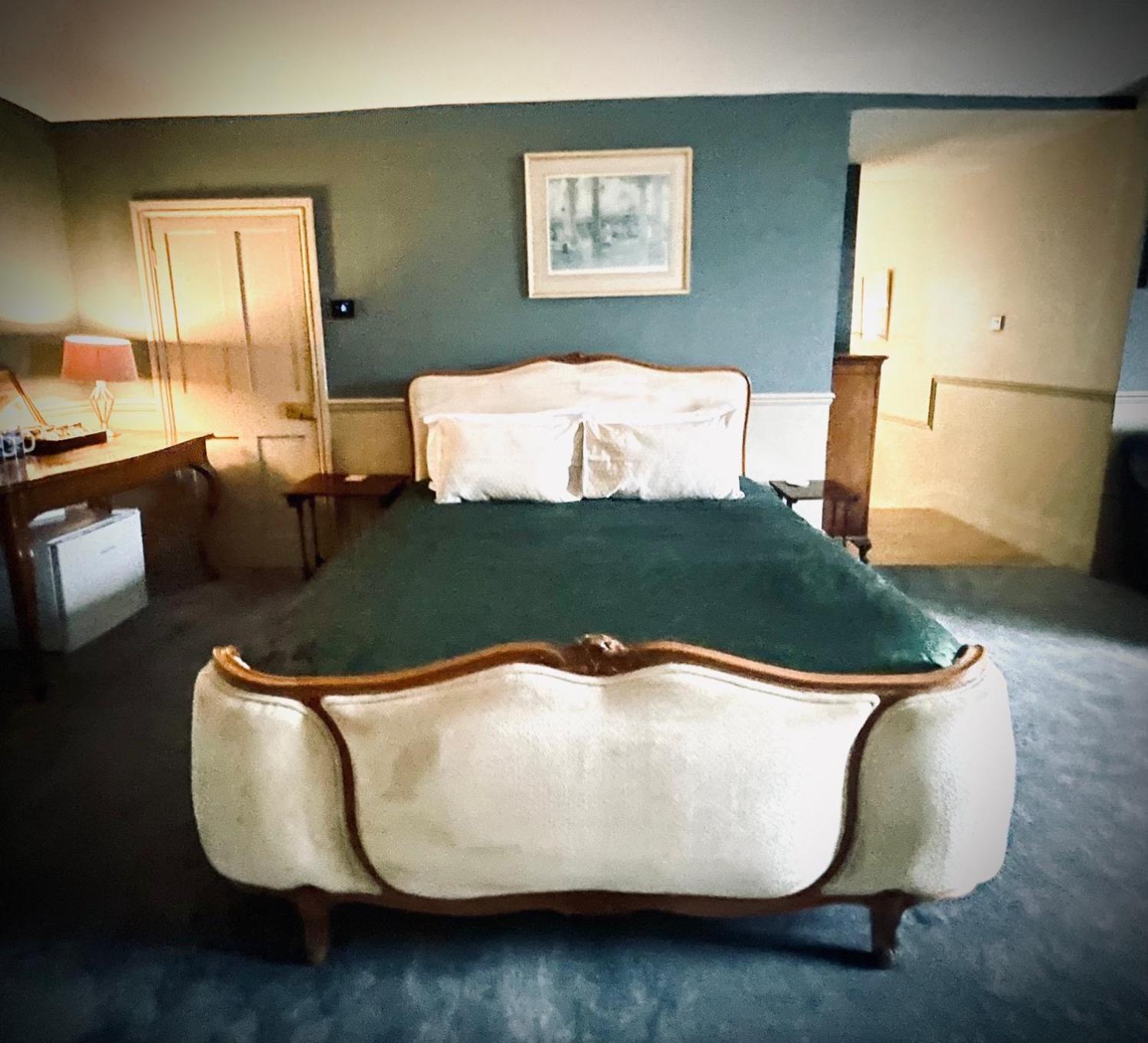Llanerchydol Hall Suites Welshpool Ngoại thất bức ảnh