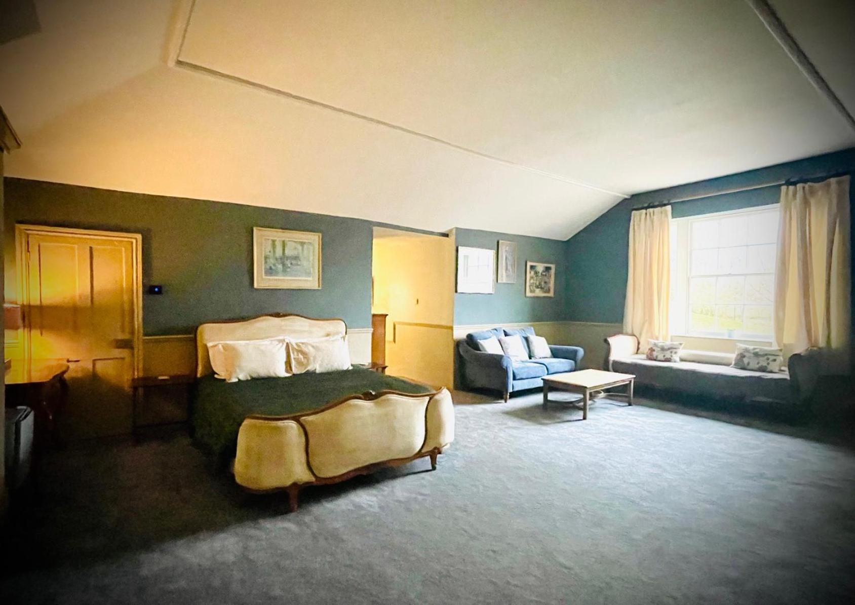 Llanerchydol Hall Suites Welshpool Ngoại thất bức ảnh